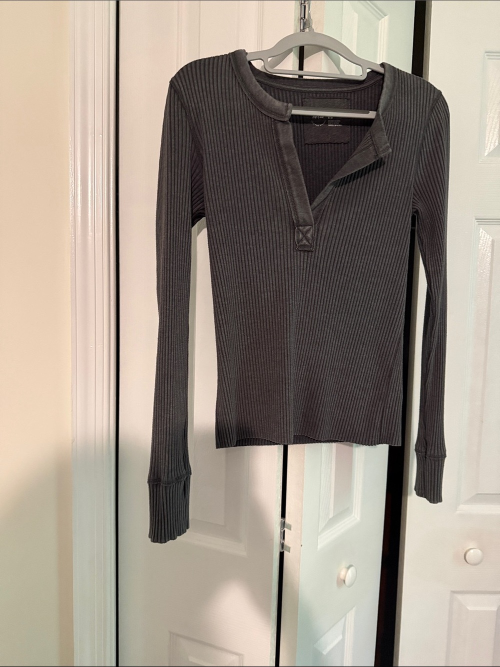 Aerie Women’s Ribbed Henley Popover Long Sleeve Top - Charcoal